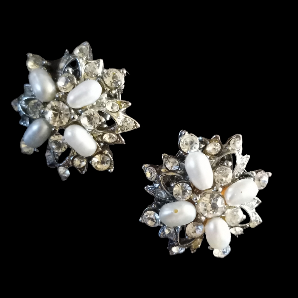 Barrera Clip-on 1" Earrings pearl & crystal